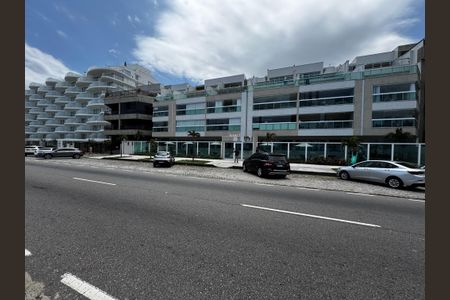 Apartamento para alugar com 382m², 3 quartos e 3 vagas Apartamento para alugar com 382m², 3 quartos e 3 vagasFachada