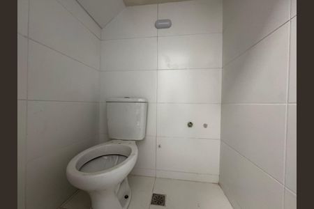 Apartamento para alugar com 382m², 3 quartos e 3 vagas Apartamento para alugar com 382m², 3 quartos e 3 vagasBanheiro de Serviço