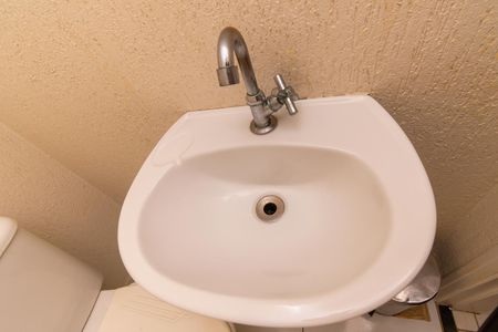 Casa à venda com 102m², 3 quartos e 2 vagasLavabo