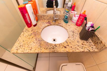 Casa à venda com 102m², 3 quartos e 2 vagasBanheiro da Suíte