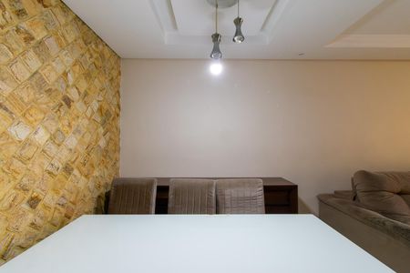 Casa à venda com 102m², 3 quartos e 2 vagasSala