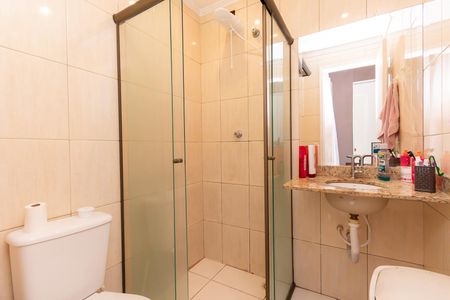 Casa à venda com 102m², 3 quartos e 2 vagasBanheiro da Suíte