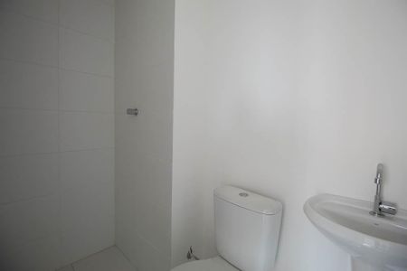 Banheiro  de apartamento para alugar com 2 quartos, 33m² em Vila Maria, São Paulo