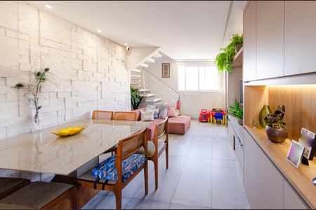 Apartamento à venda com 177m², 3 quartos e 3 vagas Apartamento à venda com 177m², 3 quartos e 3 vagasSala