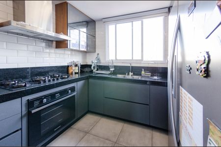 Apartamento à venda com 177m², 3 quartos e 3 vagas Apartamento à venda com 177m², 3 quartos e 3 vagasCozinha