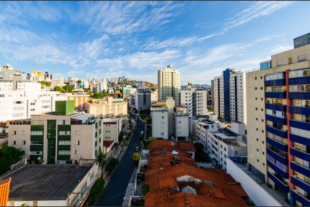 Apartamento à venda com 177m², 3 quartos e 3 vagas Apartamento à venda com 177m², 3 quartos e 3 vagasVista