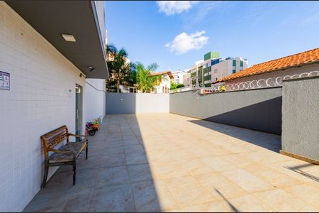 Apartamento à venda com 177m², 3 quartos e 3 vagas Apartamento à venda com 177m², 3 quartos e 3 vagasÁrea comum