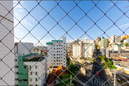 Apartamento à venda com 177m², 3 quartos e 3 vagas Apartamento à venda com 177m², 3 quartos e 3 vagasVista