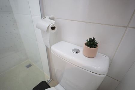 Apartamento à venda com 80m², 2 quartos e 2 vagas Apartamento à venda com 80m², 2 quartos e 2 vagasBanheiro