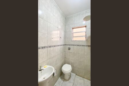 Casa à venda com 250m², 4 quartos e 2 vagasBanheiro Social