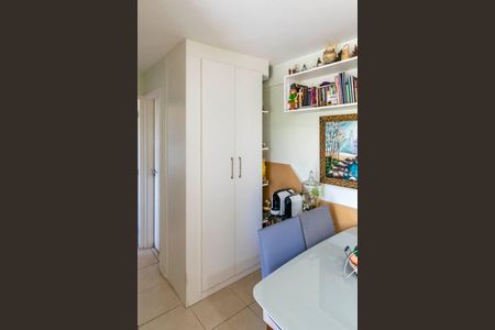 Apartamento à venda com 52m², 2 quartos e sem vagaSala - Armários