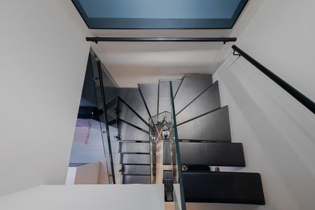 Apartamento à venda com 97m², 2 quartos e 1 vagaEscada