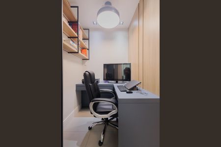 Escritório de apartamento à venda com 2 quartos, 97m² em Sumarezinho, São Paulo