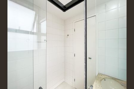 Apartamento para alugar com 59m², 2 quartos e 2 vagas Apartamento para alugar com 59m², 2 quartos e 2 vagasBanheiro da Suíte