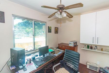 Apartamento para alugar com 240m², 4 quartos e 2 vagas Apartamento para alugar com 240m², 4 quartos e 2 vagasSuíte 2