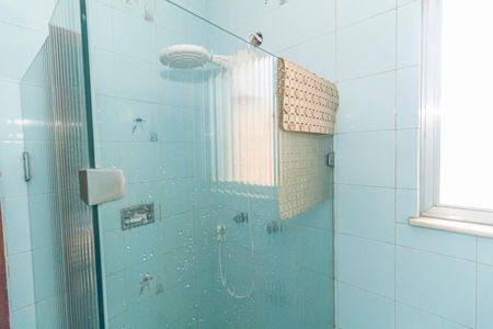 Apartamento para alugar com 240m², 4 quartos e 2 vagas Apartamento para alugar com 240m², 4 quartos e 2 vagasBanheiro da Suíte 1