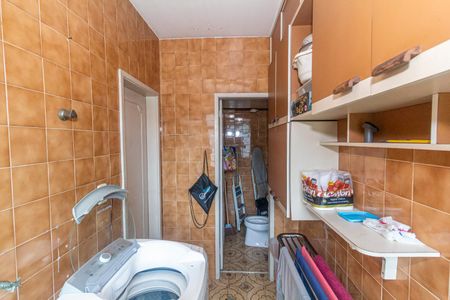 Apartamento para alugar com 240m², 4 quartos e 2 vagas Apartamento para alugar com 240m², 4 quartos e 2 vagasCozinha e Área de Serviço