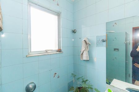 Apartamento para alugar com 240m², 4 quartos e 2 vagas Apartamento para alugar com 240m², 4 quartos e 2 vagasBanheiro da Suíte 1