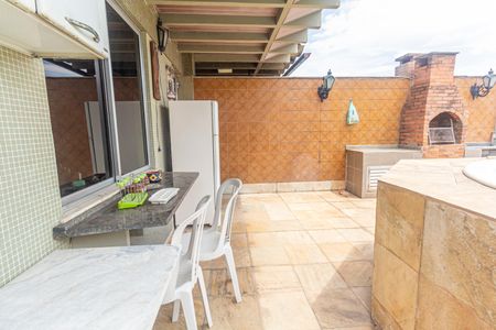 Apartamento para alugar com 240m², 4 quartos e 2 vagas Apartamento para alugar com 240m², 4 quartos e 2 vagasTerraço