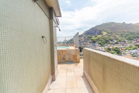Apartamento para alugar com 240m², 4 quartos e 2 vagas Apartamento para alugar com 240m², 4 quartos e 2 vagasTerraço