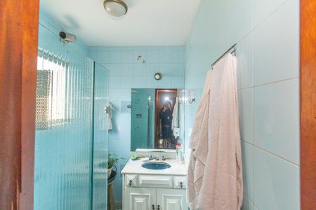 Apartamento para alugar com 240m², 4 quartos e 2 vagas Apartamento para alugar com 240m², 4 quartos e 2 vagasBanheiro da Suíte 1