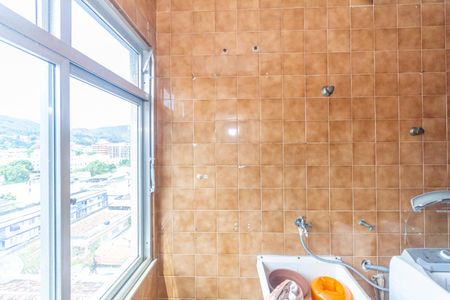 Apartamento para alugar com 240m², 4 quartos e 2 vagas Apartamento para alugar com 240m², 4 quartos e 2 vagasCozinha e Área de Serviço