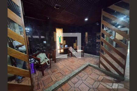 Apartamento para alugar com 240m², 4 quartos e 2 vagas Apartamento para alugar com 240m², 4 quartos e 2 vagasFachada