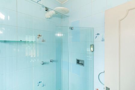 Apartamento para alugar com 240m², 4 quartos e 2 vagas Apartamento para alugar com 240m², 4 quartos e 2 vagasBanheiro da Suíte 2