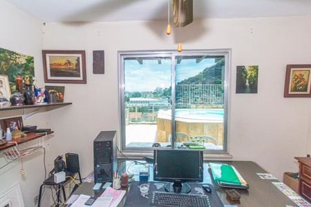 Apartamento para alugar com 240m², 4 quartos e 2 vagas Apartamento para alugar com 240m², 4 quartos e 2 vagasSuíte 2