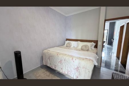 Casa à venda com 118m², 3 quartos e 2 vagasSuíte