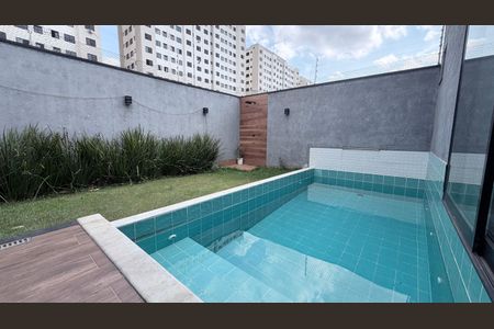 Casa à venda com 118m², 3 quartos e 2 vagasPiscina