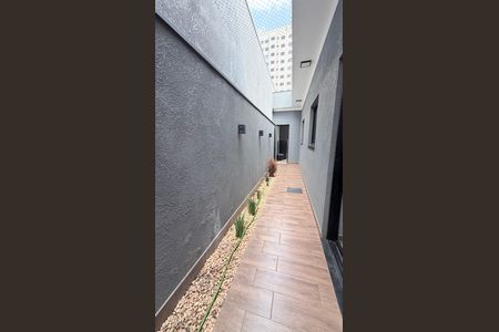 Casa à venda com 118m², 3 quartos e 2 vagasCorredor