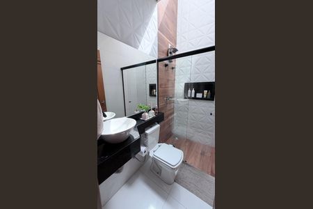 Casa à venda com 118m², 3 quartos e 2 vagasBanheiro