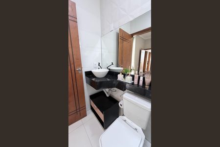 Casa à venda com 118m², 3 quartos e 2 vagasBanheiro da Suíte