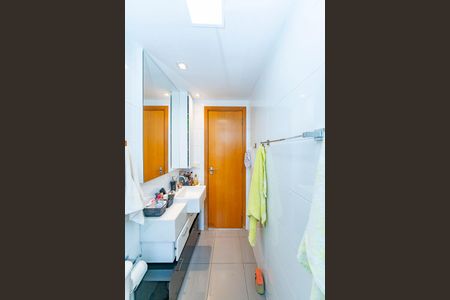 Apartamento à venda com 100m², 3 quartos e 2 vagas Apartamento à venda com 100m², 3 quartos e 2 vagasBanheiro Social