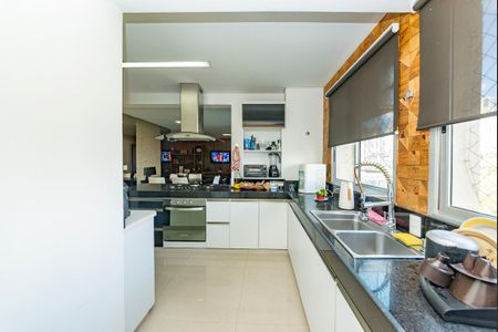 Apartamento à venda com 100m², 3 quartos e 2 vagas Apartamento à venda com 100m², 3 quartos e 2 vagasCozinha