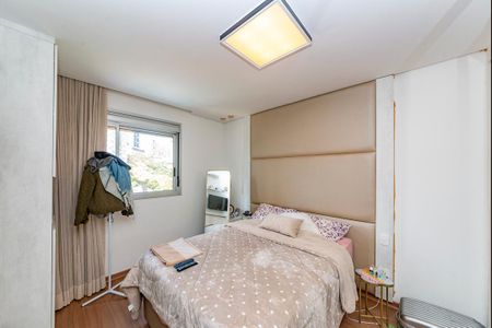 Apartamento à venda com 100m², 3 quartos e 2 vagas Apartamento à venda com 100m², 3 quartos e 2 vagasSuíte