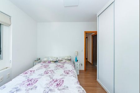 Apartamento à venda com 100m², 3 quartos e 2 vagas Apartamento à venda com 100m², 3 quartos e 2 vagasQuarto 3