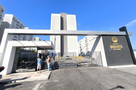 Apartamento para alugar com 55m², 3 quartos e 1 vaga Apartamento para alugar com 55m², 3 quartos e 1 vagaFachada