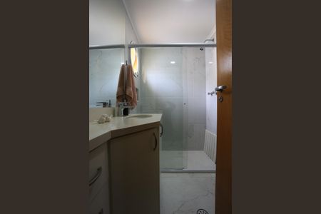 Apartamento à venda com 119m², 3 quartos e 2 vagas Apartamento à venda com 119m², 3 quartos e 2 vagasBanheiro da Suíte