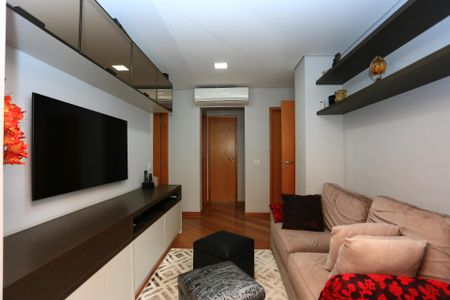 Apartamento à venda com 119m², 3 quartos e 2 vagas Apartamento à venda com 119m², 3 quartos e 2 vagasSala de TV