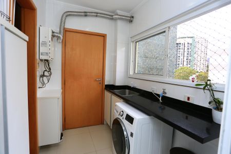 Apartamento à venda com 119m², 3 quartos e 2 vagas Apartamento à venda com 119m², 3 quartos e 2 vagasÁrea de Serviço