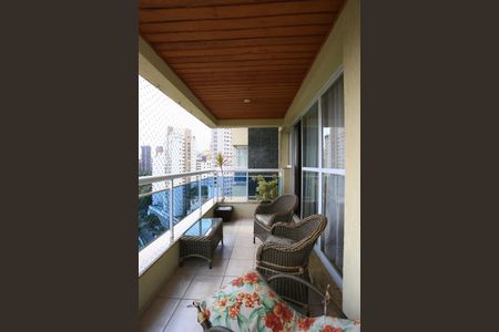 Apartamento à venda com 119m², 3 quartos e 2 vagas Apartamento à venda com 119m², 3 quartos e 2 vagasVaranda