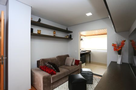Apartamento à venda com 119m², 3 quartos e 2 vagas Apartamento à venda com 119m², 3 quartos e 2 vagasSala de TV
