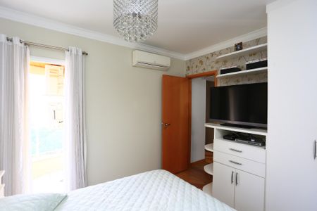 Apartamento à venda com 119m², 3 quartos e 2 vagas Apartamento à venda com 119m², 3 quartos e 2 vagasSuíte