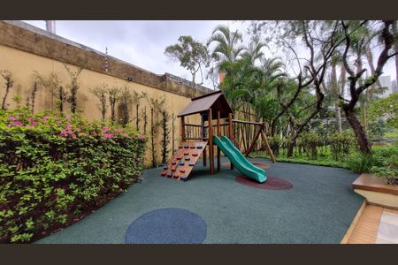 Apartamento à venda com 119m², 3 quartos e 2 vagas Apartamento à venda com 119m², 3 quartos e 2 vagasÁrea comum - Playground