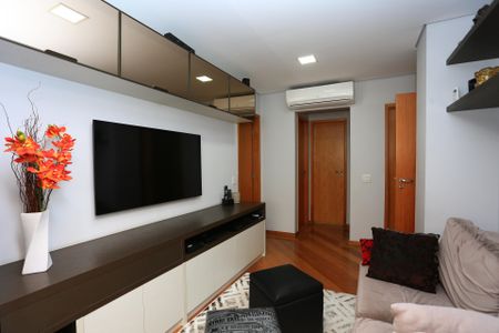Apartamento à venda com 119m², 3 quartos e 2 vagas Apartamento à venda com 119m², 3 quartos e 2 vagasSala de TV