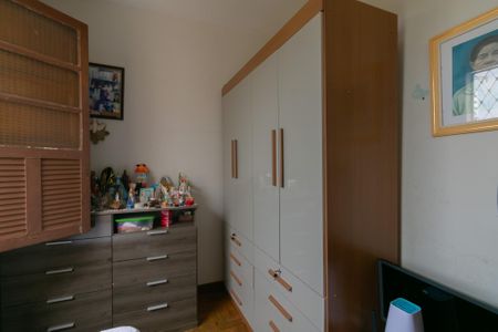 Quarto 2 de casa à venda com 3 quartos, 300m² em Renascença, Belo Horizonte