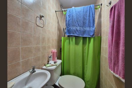 Casa à venda com 360m², 2 quartos e 2 vagas Casa à venda com 360m², 2 quartos e 2 vagasBanheiro de serviço