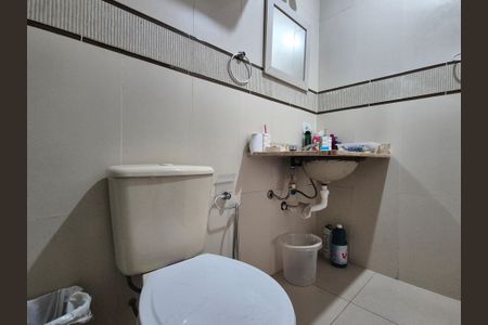 Casa à venda com 360m², 2 quartos e 2 vagas Casa à venda com 360m², 2 quartos e 2 vagasBanheiro da Suíte 1